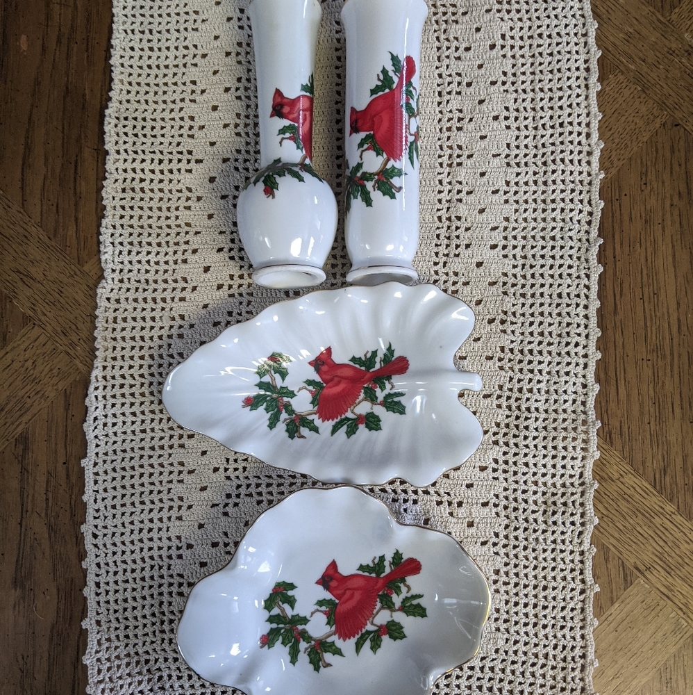 Vintage Lefton Cardinal Vases and Dishes.